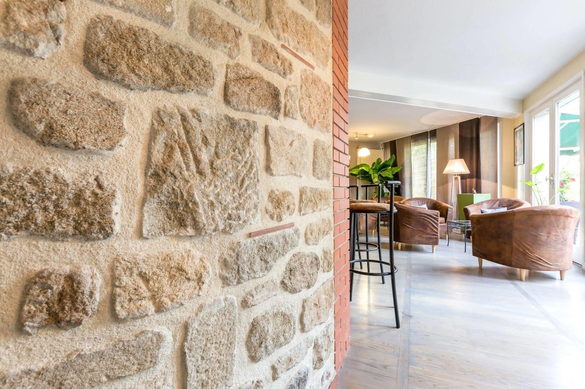 Hotel Restaurant La Tour Dunières 外观 照片